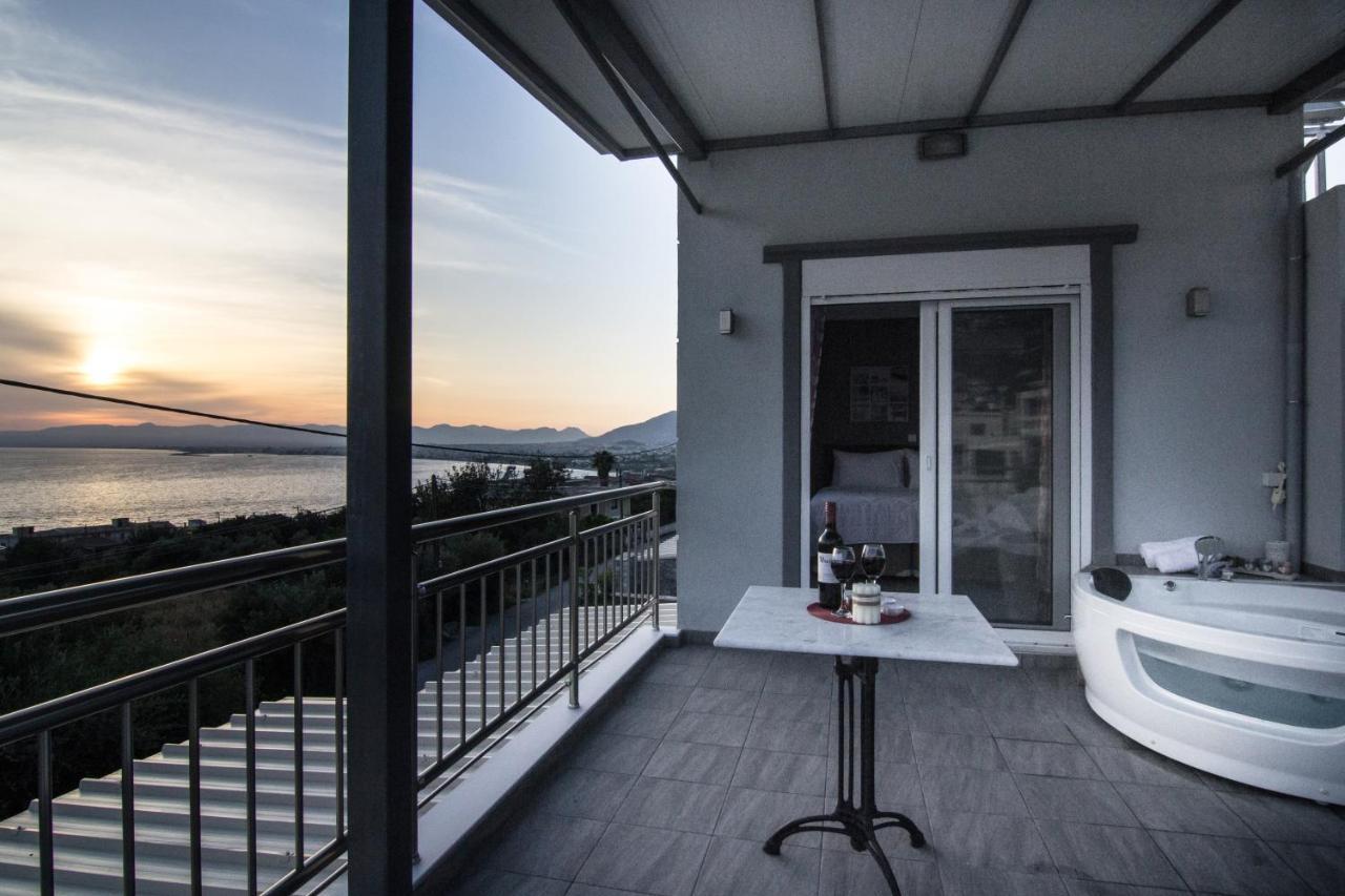Mountain & Sea Apartment Kalamata Exterior photo